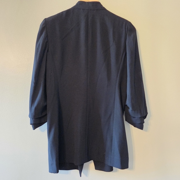 Aritzia Babaton Power Hip Blazer Classic Black Open Front Casual Size US 6. - Picture 13 of 15